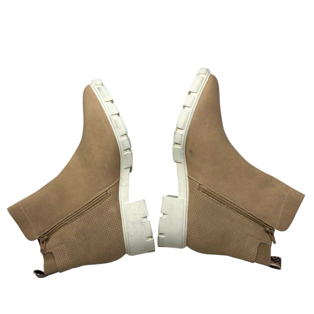 Journee‎ Collection Tan Faux Leather Chunky Lug Sole Ankle Boots - Picture 9 of 15